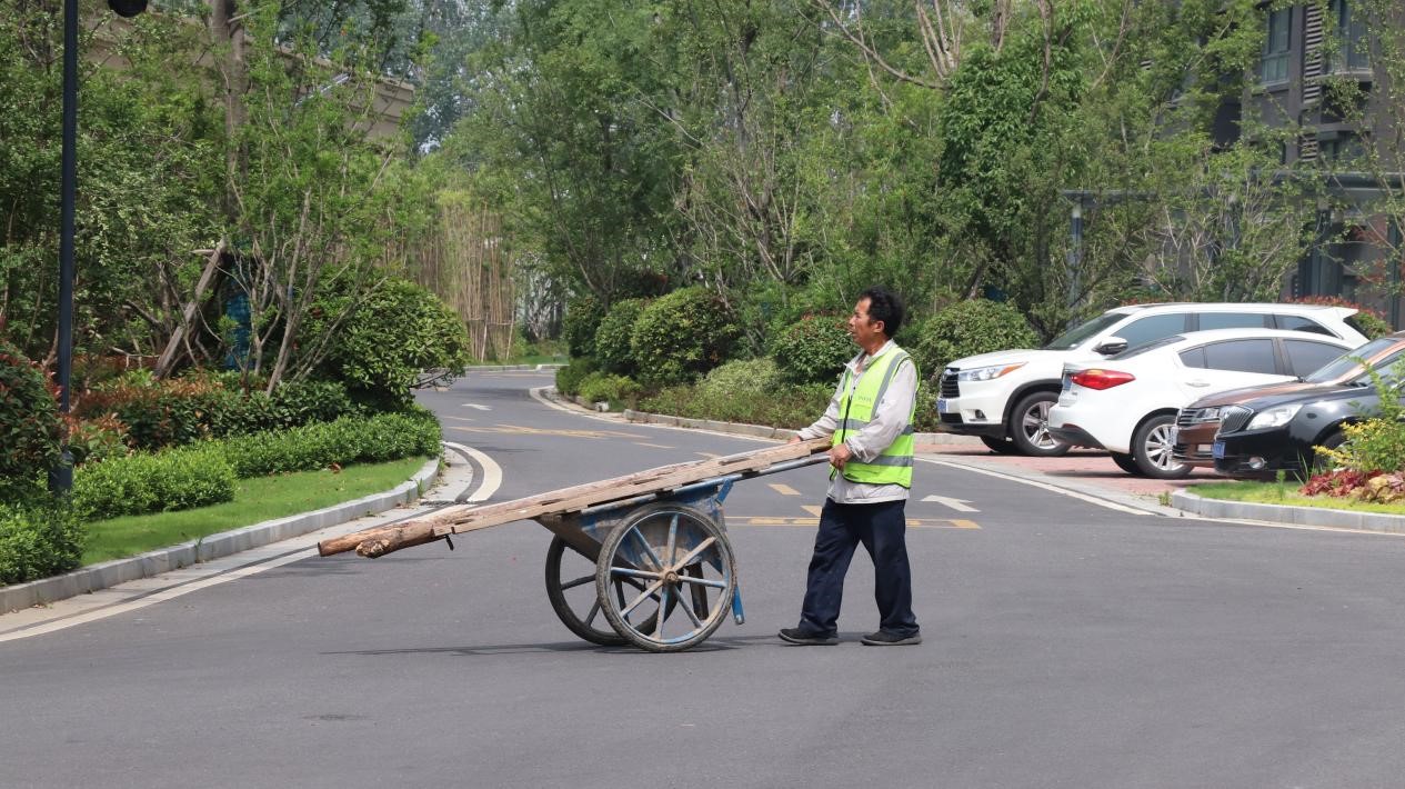 “生活惬意，服务满意” 葛塘西片区地块保障房交付回访业主这样说