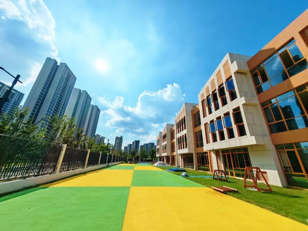 20230828040444836 新区沿江街道兰新路幼儿园将于秋季开园
