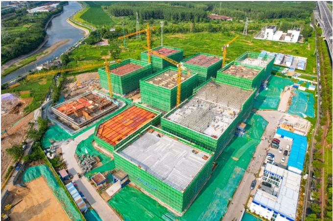 浦仪公路旁，竖起产业新地标